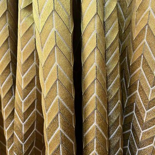 Elegante Art Deco Chevron Gold Curtain 1